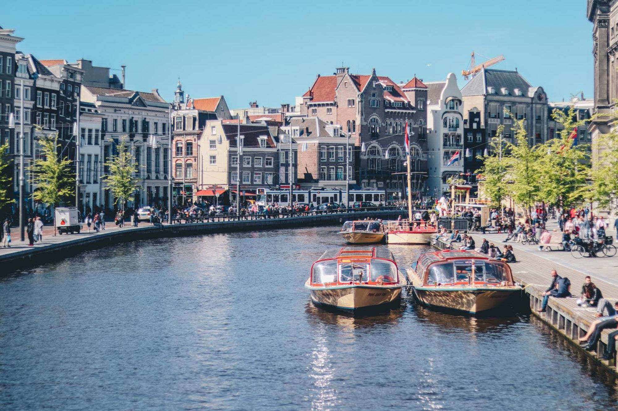 New! 2024 - The Canal Bridge Suites Amsterdam Exterior photo